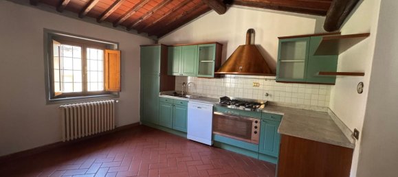 5 rooms House in Vaiano, Italy No. 11597 9