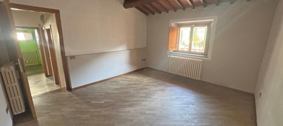 5 rooms House in Vaiano, Italy No. 11597 12