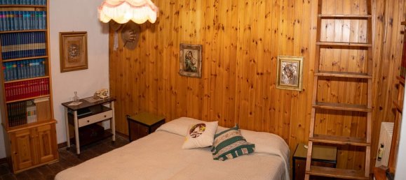 Casa de 5 habitaciónes en Comunanza, Italy No. 255273 15