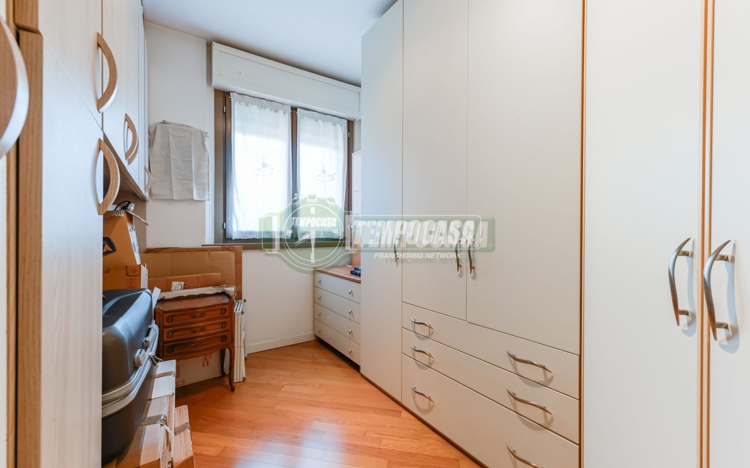 3غرفة شقة في Stezzano, Italy رقم 275024