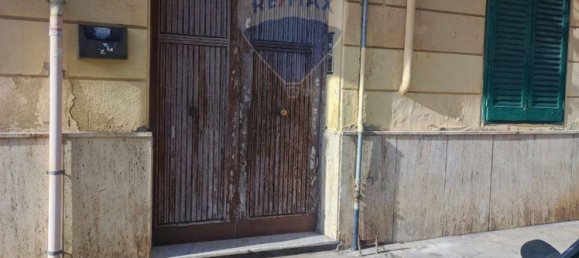 2 bedrooms Apartment in Palermo, Italy No. 360152 2