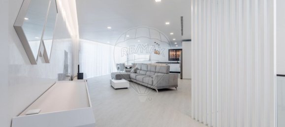 Дом с 4 спальнями в Портиман, Португалия № 181005 12