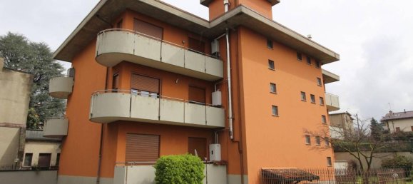 Apartamento de 3 habitaciónes en Bulciago, Italy No. 40853 3
