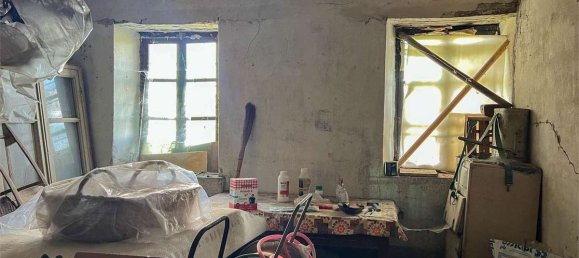 6 Schlafzimmer Schlösser in Cortemilia, Italy, Nr. 234334 22