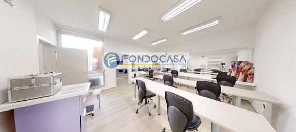 Gewerbliche Immobilie in Tricase, Italy 320m², Nr. 85765 10