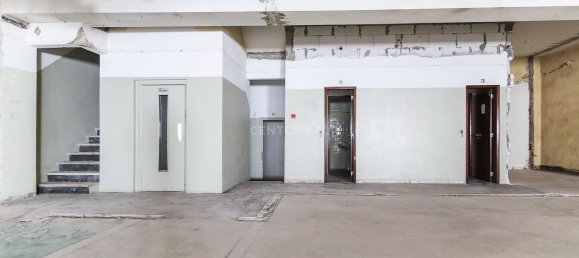 908m² Office in Lisbon, Portugal No. 11821 14