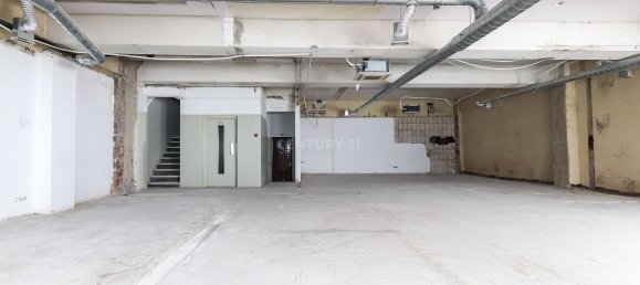 908m² Office in Lisbon, Portugal No. 11821 24