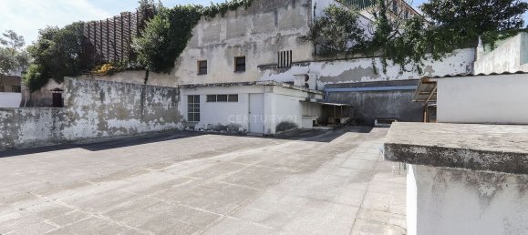 908m² Office in Lisbon, Portugal No. 11821 2