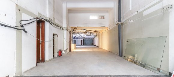 908m² Office in Lisbon, Portugal No. 11821 30