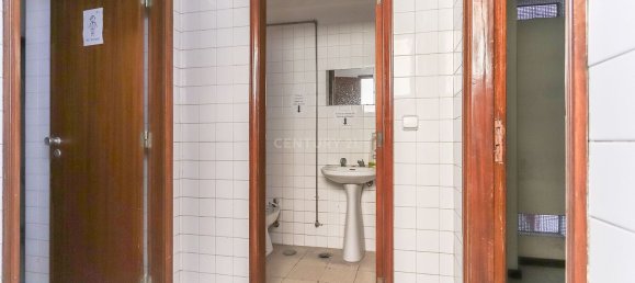 908m² Office in Lisbon, Portugal No. 11821 29