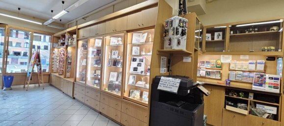 41m² Commercial property in Rome, Italy No. 213290 9