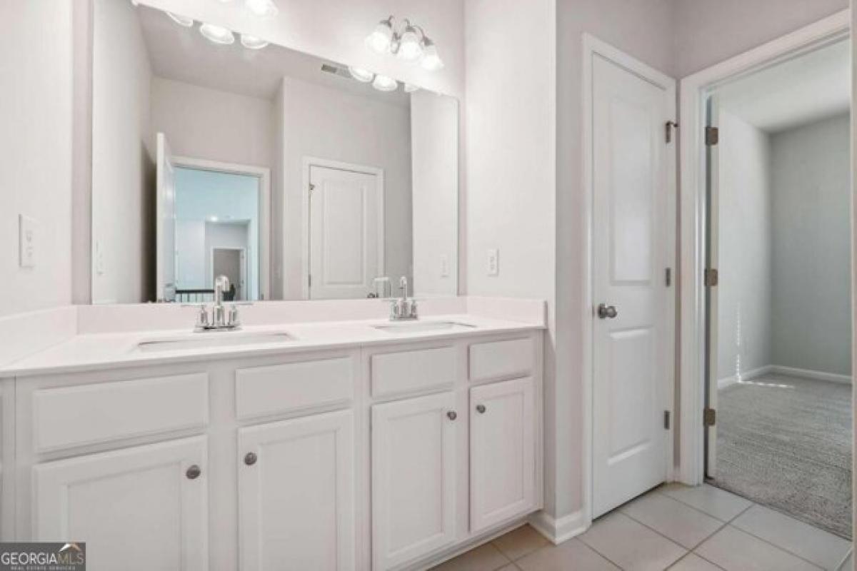 5 bedrooms House in Buford, USA No. 436727