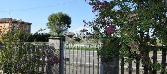 4 غرف نوم فيلا في Besenzone, Italy رقم 358386 8