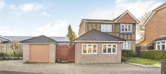 4 bedrooms House in Hertford, United Kingdom No. 6539 16