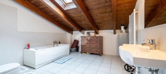 4 bedrooms Villa in Quattro Castella, Italy No. 346168 22