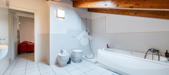 4 bedrooms Villa in Quattro Castella, Italy No. 346168 21