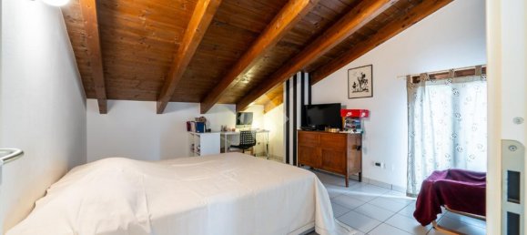 4 bedrooms Villa in Quattro Castella, Italy No. 346168 15