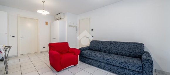 4 bedrooms Villa in Quattro Castella, Italy No. 346168 25