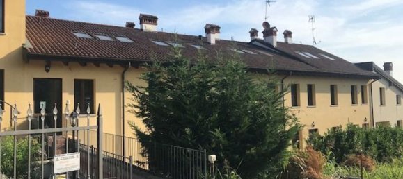 2 Schlafzimmer Wohnung in Lodi, Italy, Nr. 378487 2