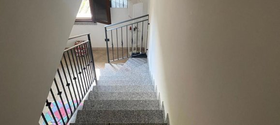 2 Schlafzimmer Wohnung in Lodi, Italy, Nr. 378487 9