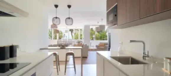 4 bedrooms Apartment in Malaga, Spain No. 50324 7