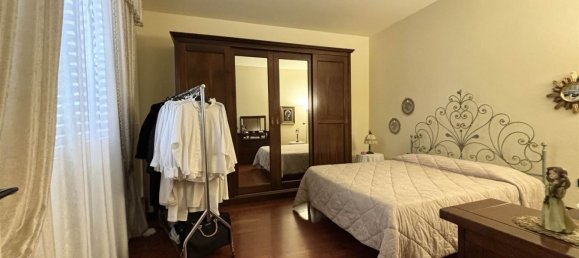 Дом с 10 комнатами в Кастельнуово Магра, Италия № 68559 11