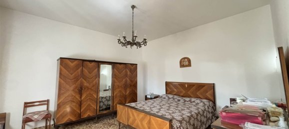 Дом с 10 комнатами в Кастельнуово Магра, Италия № 68559 21