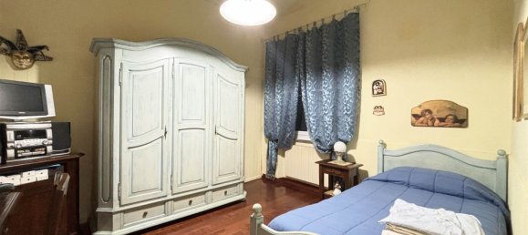 Дом с 10 комнатами в Кастельнуово Магра, Италия № 68559 12