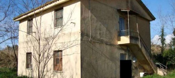 4-salle Appartement à Lamezia Terme, Italy No. 184786 11