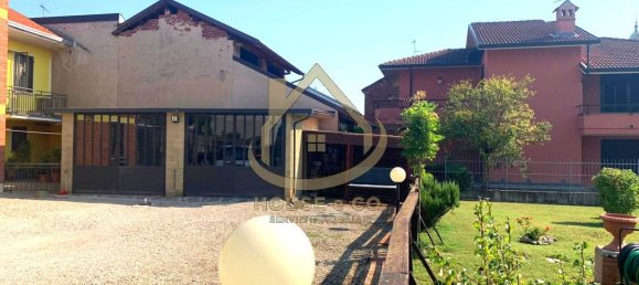 Villa de 4 dormitorios en Cilavegna, Italy No. 165912 20