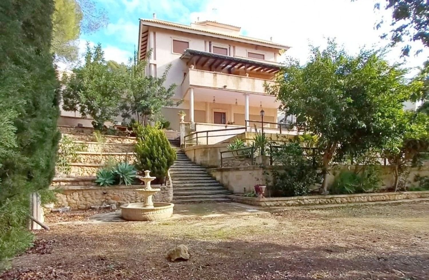 Casa de 5 dormitorios en Altea, Spain No. 237975