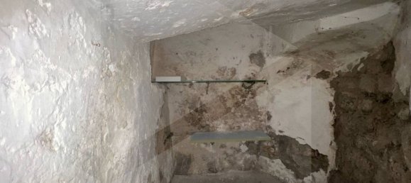 1غرفة مستودع في Naples, Italy رقم 23035 3