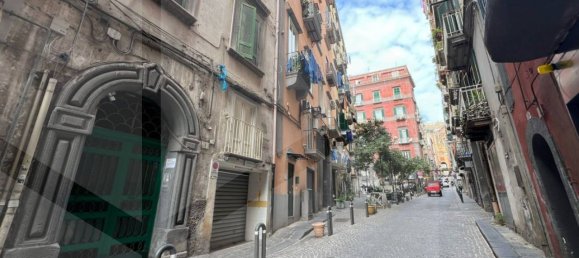 1غرفة مستودع في Naples, Italy رقم 23035 14
