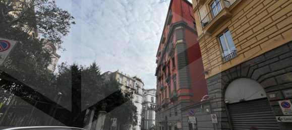 1غرفة مستودع في Naples, Italy رقم 23035 18