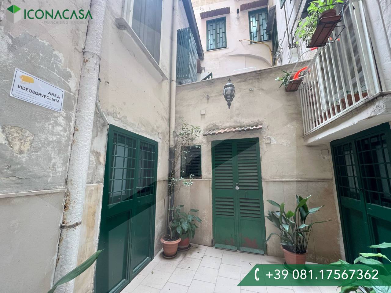 1غرفة مستودع في Naples, Italy رقم 23035