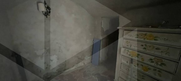 1غرفة مستودع في Naples, Italy رقم 23035 15