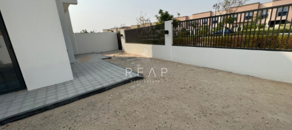 4 bedrooms Townhouse in Dubai Land, UAE No. 30905 6
