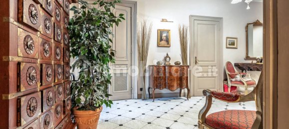 5 bedrooms Apartment in Turin, Italy No. 336304 11