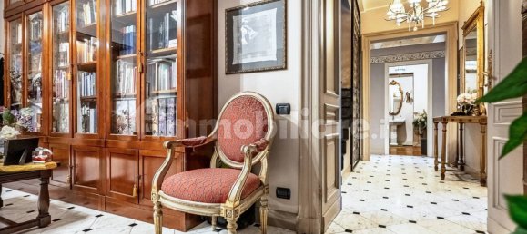 5 bedrooms Apartment in Turin, Italy No. 336304 10