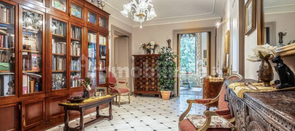 5 bedrooms Apartment in Turin, Italy No. 336304 8