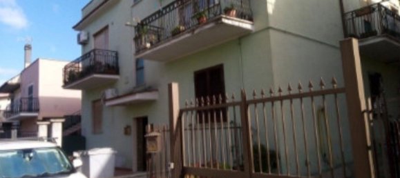 5-salle Appartement à Guidonia Montecelio, Italy No. 25911 2