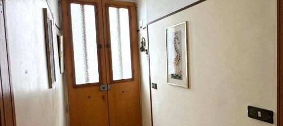 Дом с 7 комнатами в Порто Сан Джорджо, Италия № 14945 9