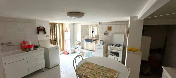 Дом с 7 комнатами в Порто Сан Джорджо, Италия № 14945 21