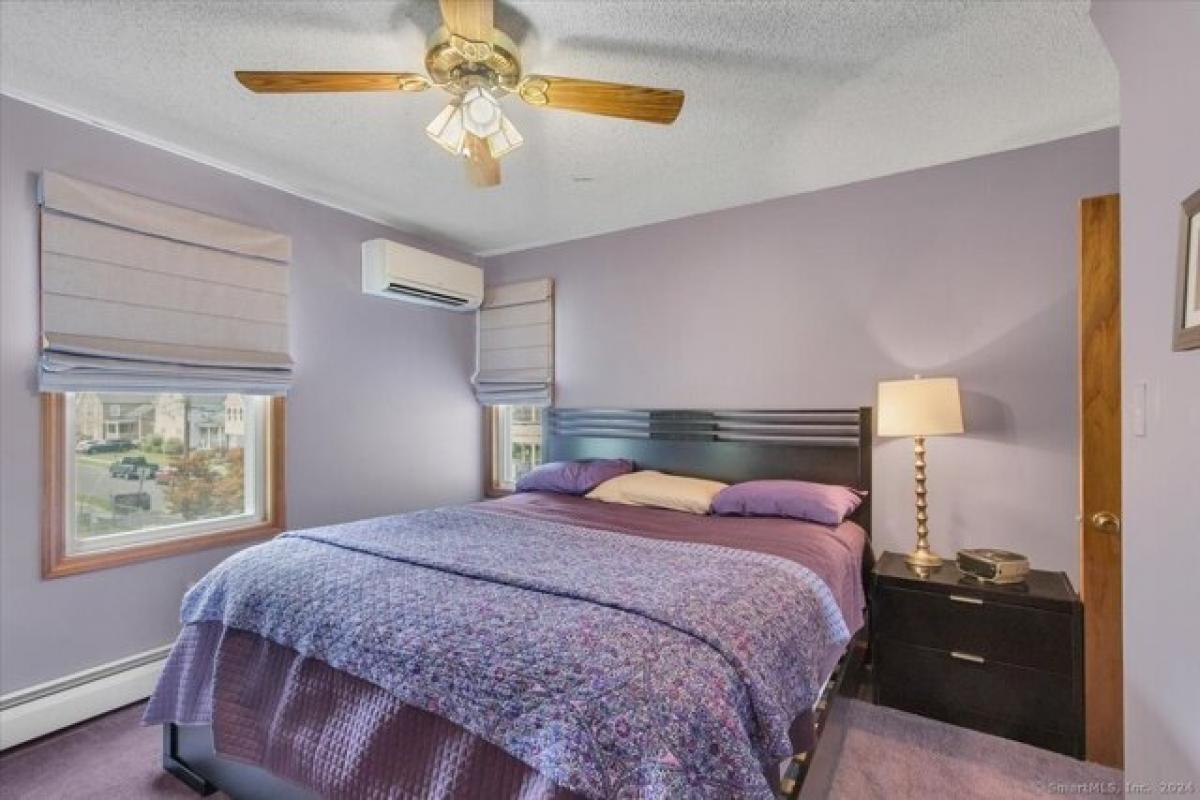 3 bedrooms House in Enfield, USA No. 382111