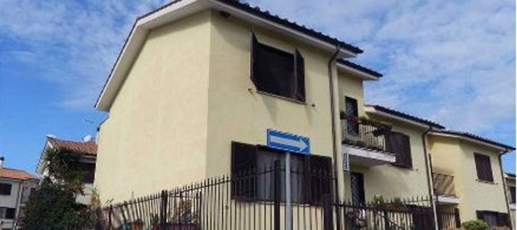 6 rooms House in Mazzano Romano, Italy No. 29999 3