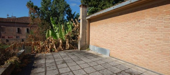 4 bedrooms Villa in Ferrara, Italy No. 273963 6