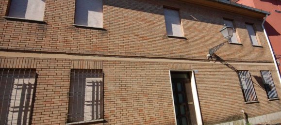 4 bedrooms Villa in Ferrara, Italy No. 273963 2