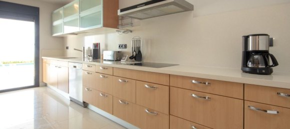 4 bedrooms House in Chullera, Spain No. 63293 8