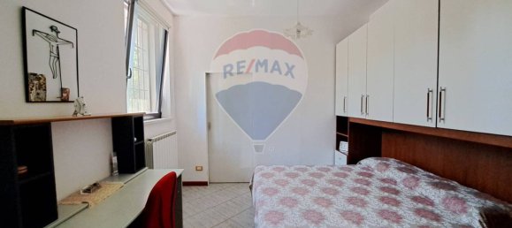 2 bedrooms Apartment in Chieti, Italy No. 335735 9