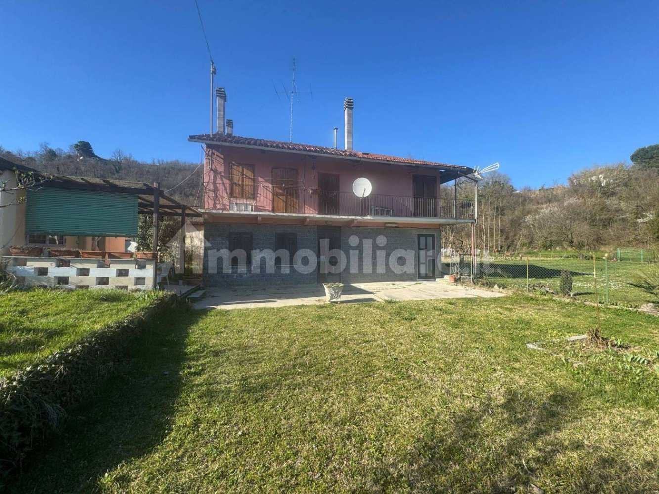 2 Schlafzimmer Haus in Baldissero d'Alba, Italy, Nr. 217165
